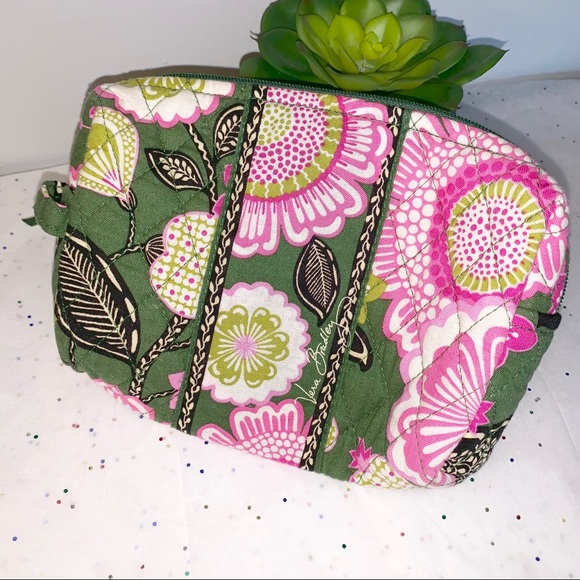 Vera Bradley Handbags - Vera Bradley makeup bag. Like new!